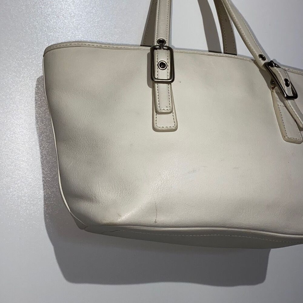 Coach Women's White Zipper Top Leather Tote Handbag - Picture 4 of 12